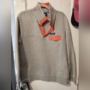 EUC Patagonia women's large quilted pullover